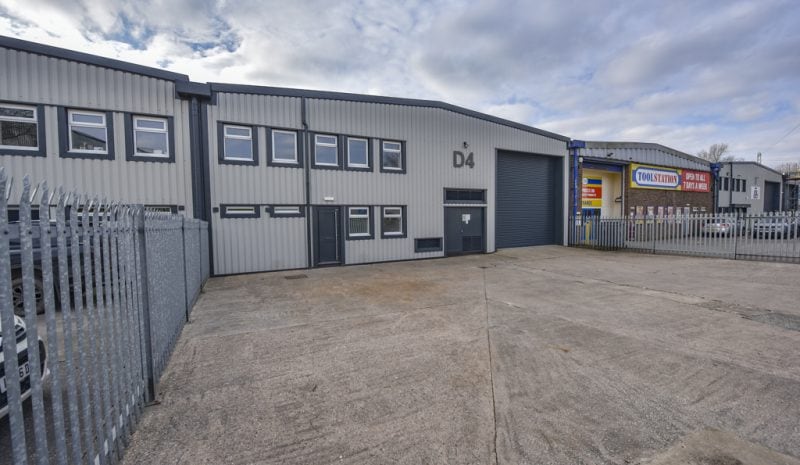 Holloway Dr, Manchester to rent - Building Photo - Image 3 of 5