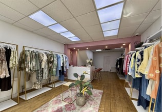 195-217 Chatsworth Rd, Chesterfield to rent Interior Photo- Image 2 of 14