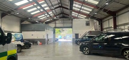 Lucy Rd, Neath to rent Interior Photo- Image 1 of 2