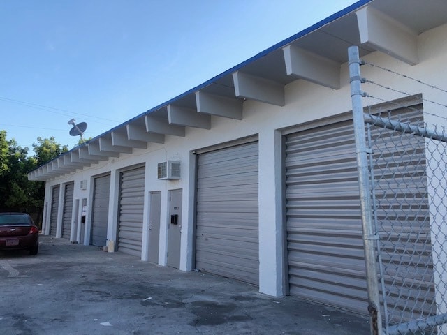 5660 Rodman St, Hollywood, FL to rent Building Photo- Image 1 of 5