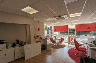 55 Kingston Hl, Kingston Upon Thames to rent Interior Photo- Image 2 of 4