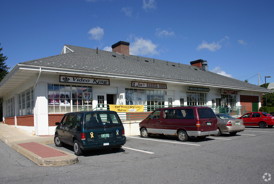 1-57 Washington St, Middlebury, VT for rent - Primary Photo - Image 1 of 3