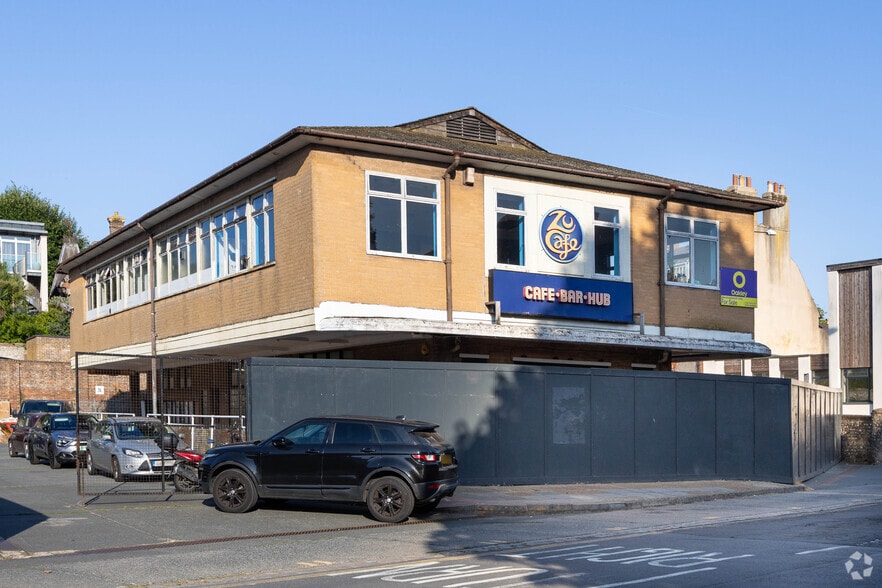 The Former Lewes Bus Station portfolio of 2 properties for sale on LoopNet.co.uk - Primary Photo - Image 2 of 10