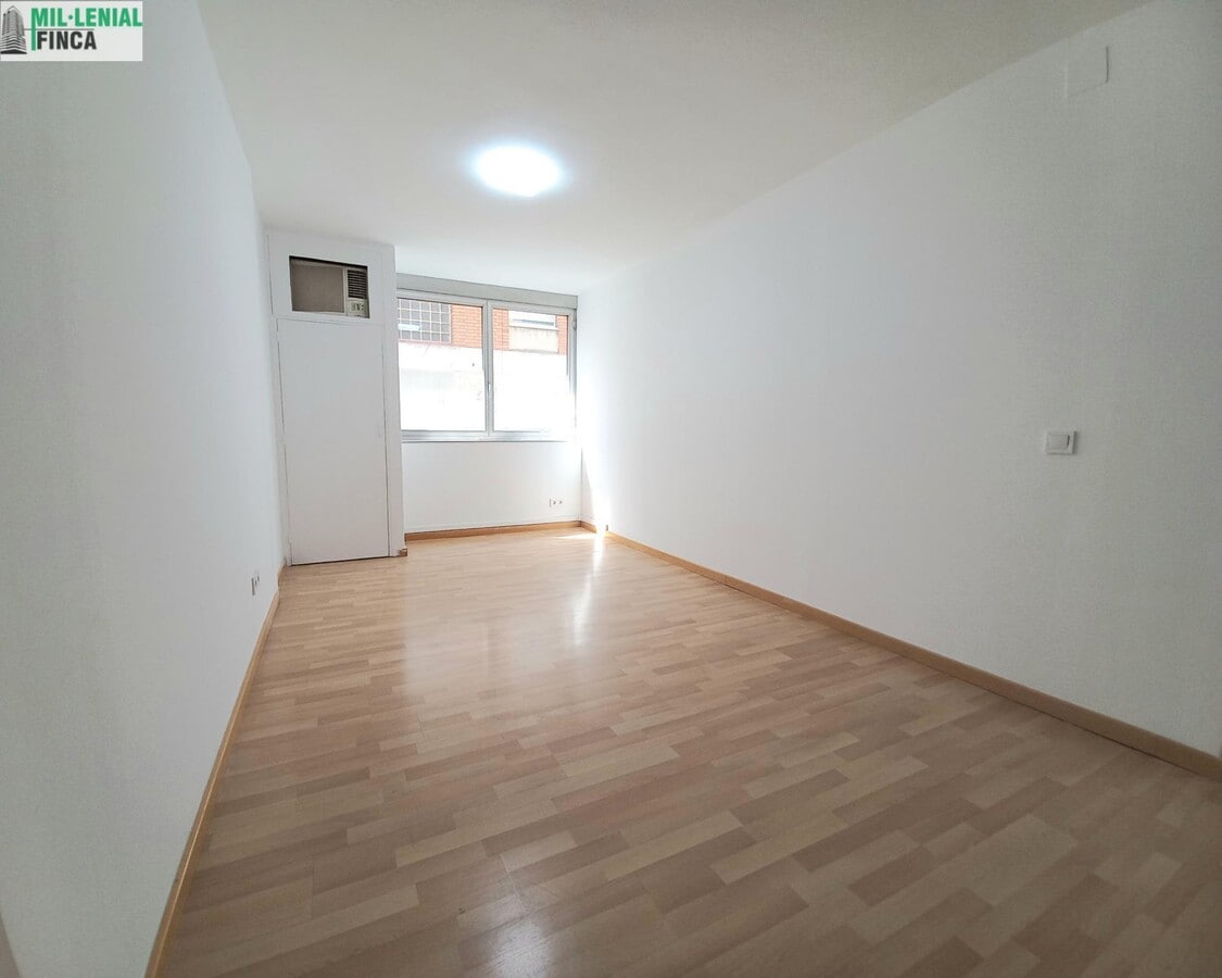 Carrer Rambla, Sabadell, BAR 08202 - Unit - - - Interior Photo - Image 1 of 19