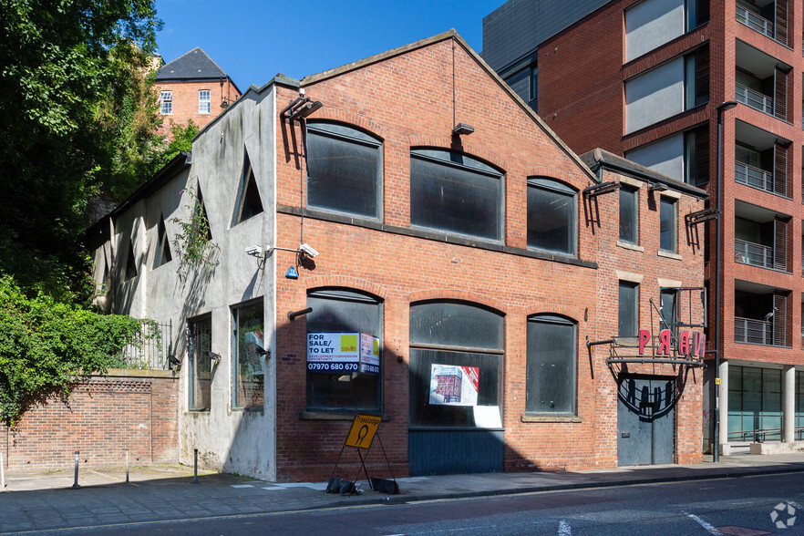 68-72 The Close, Newcastle Upon Tyne for rent - Building Photo - Image 1 of 5