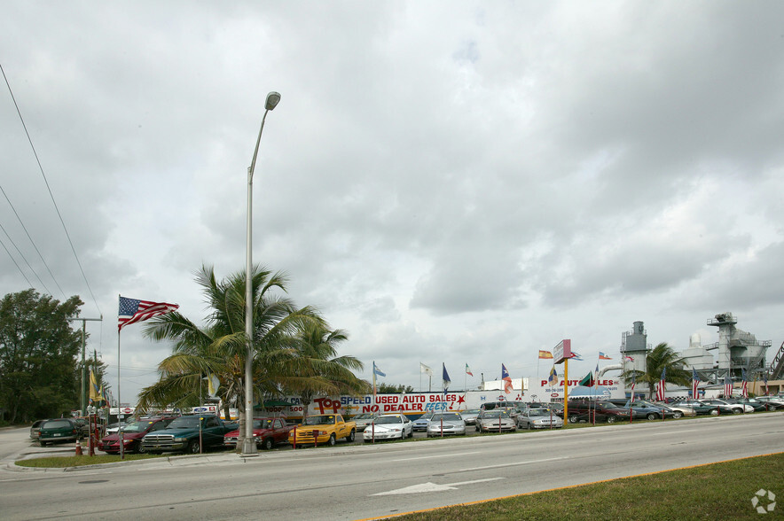 4700 NW 72nd Ave, Miami, FL for sale - Primary Photo - Image 1 of 1