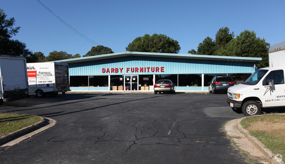 7321 Tara Blvd, Jonesboro, GA for rent - Building Photo - Image 2 of 2