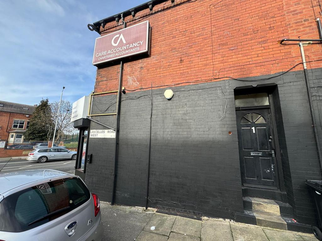 1 Lascelles Rd W, Leeds to rent Building Photo- Image 1 of 6