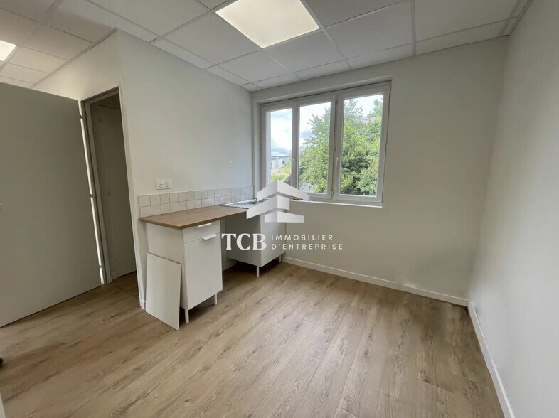 Office in Nantes for sale - Interior Photo - Image 3 of 3