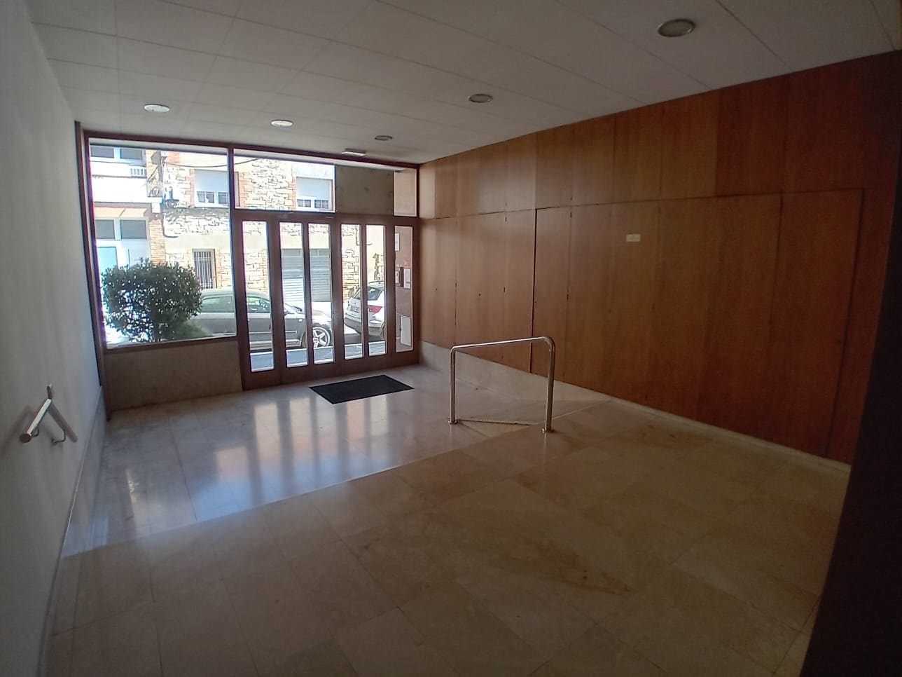 Retail in Igualada, Barcelona to rent Interior Photo- Image 1 of 15