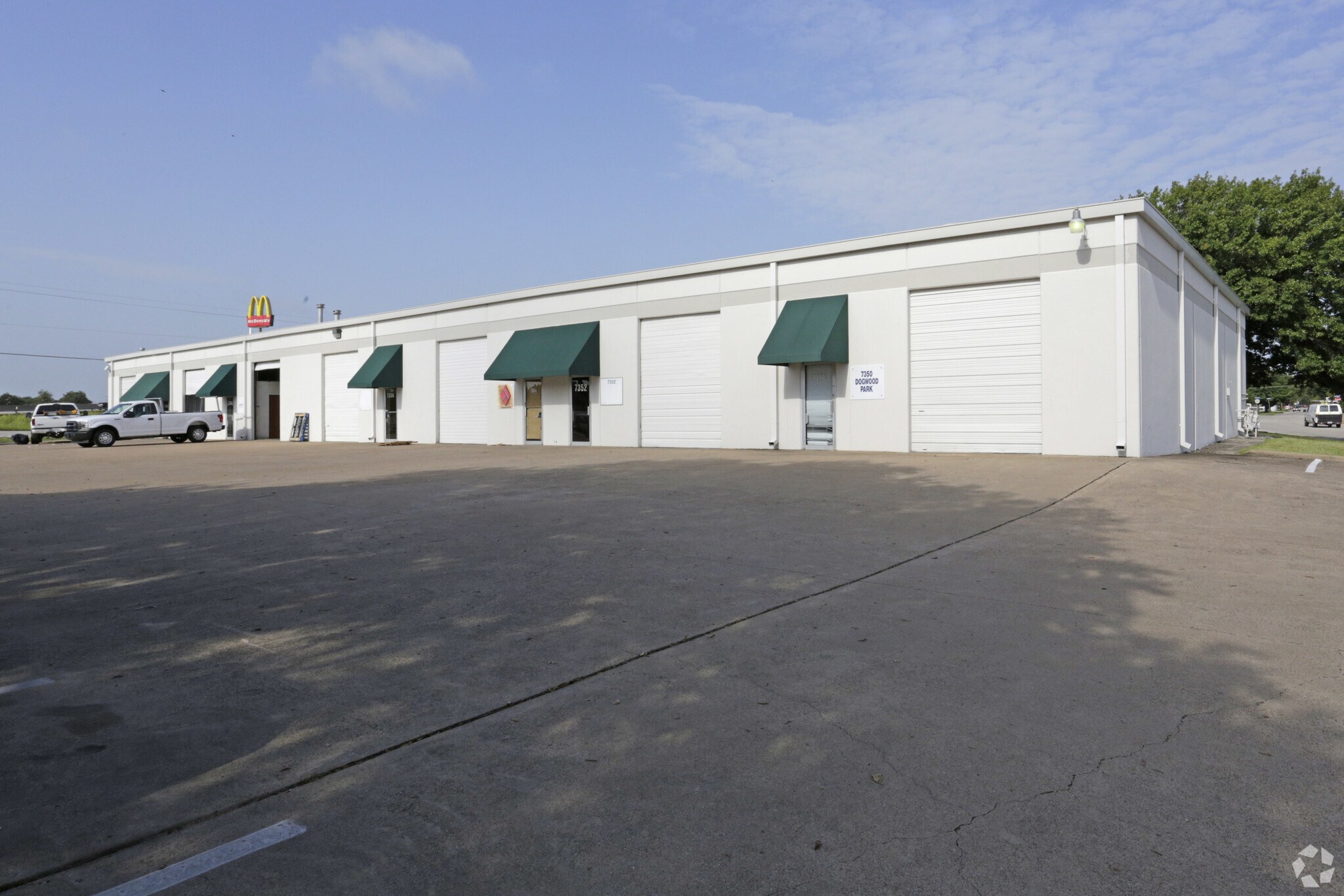 7338-7360 Dogwood Park, Richland Hills, TX for sale Primary Photo- Image 1 of 1