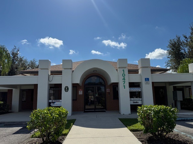 10471 Six Mile Cypress Pky, Fort Myers, FL for sale - Primary Photo - Image 1 of 9