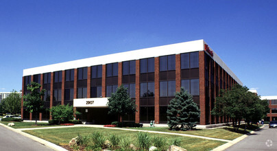 2907 Butterfield Rd, Oak Brook, IL for rent Building Photo- Image 1 of 4