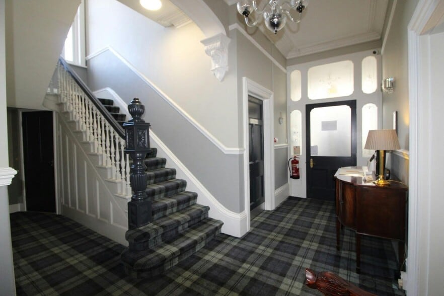 379 Norton Rd, Stockton On Tees for sale - Interior Photo - Image 2 of 10