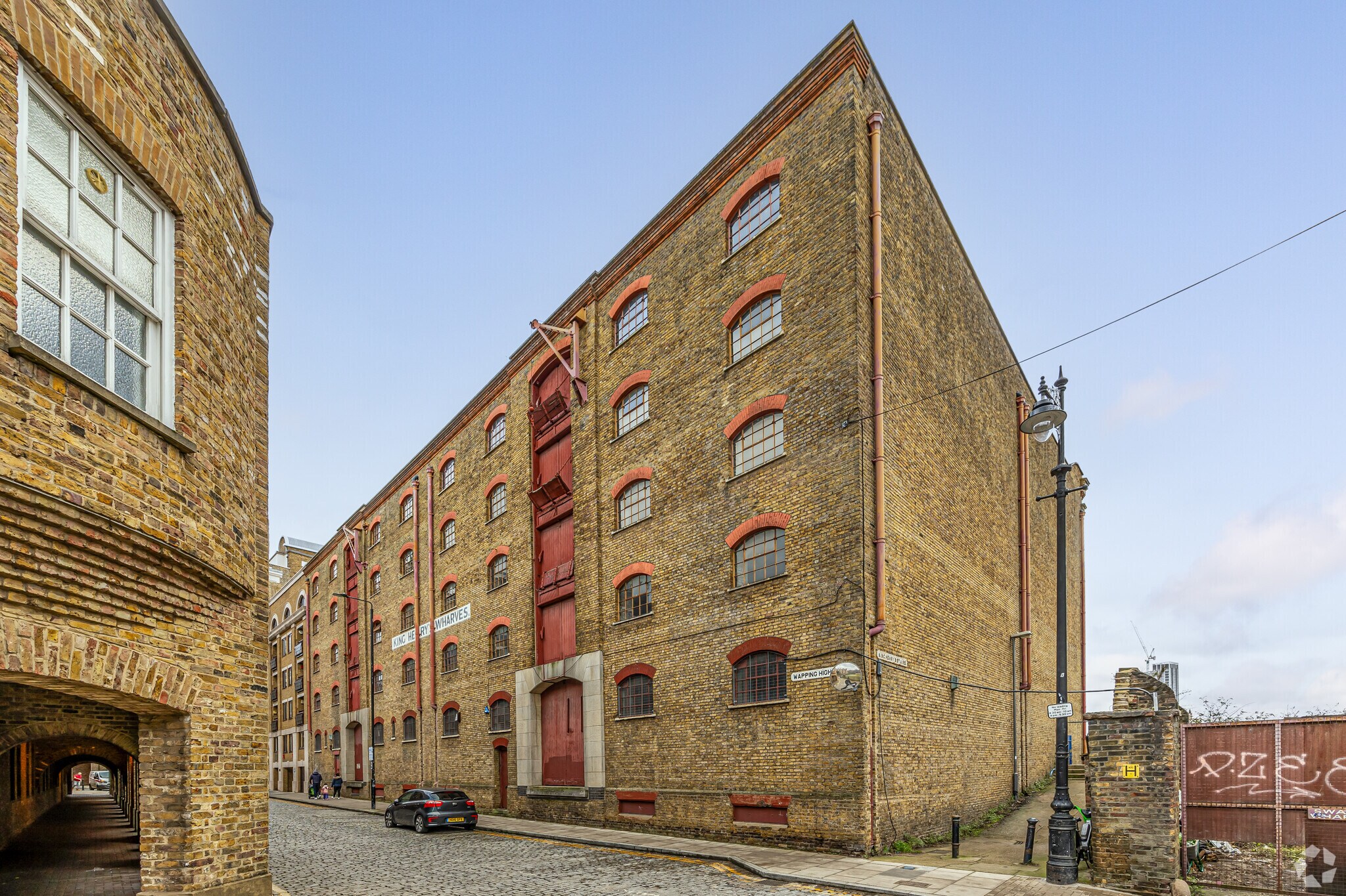 118-120 Wapping High St, London for sale Primary Photo- Image 1 of 1