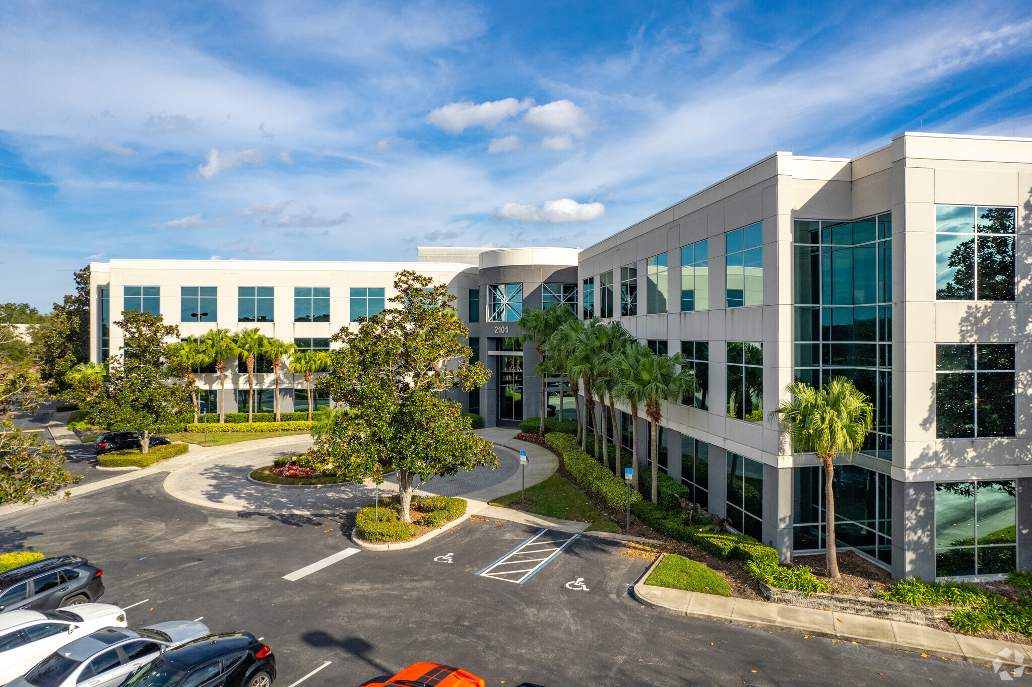 2145 Metrocenter Blvd, Orlando, FL for rent Building Photo- Image 1 of 11