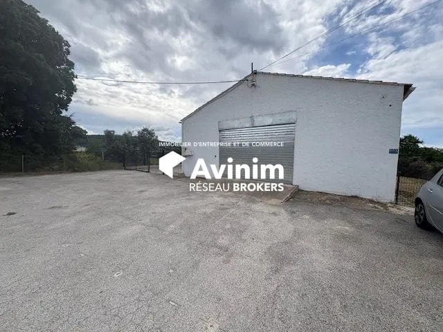 Location Commerce 461 m² - Photo 1