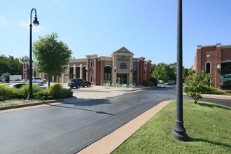 1489 E 15th St, Edmond, OK for rent Building Photo- Image 1 of 2