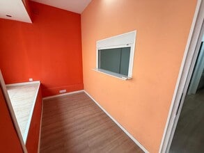 Retail in Illescas, Toledo to rent Interior Photo- Image 1 of 8