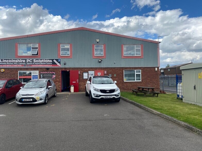 Farrier Rd, Lincoln to rent - Building Photo - Image 3 of 5