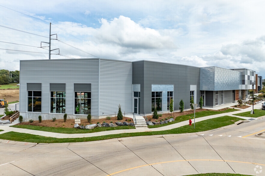 8320 Glynoaks Dr, Lincoln, NE for sale - Primary Photo - Image 1 of 1