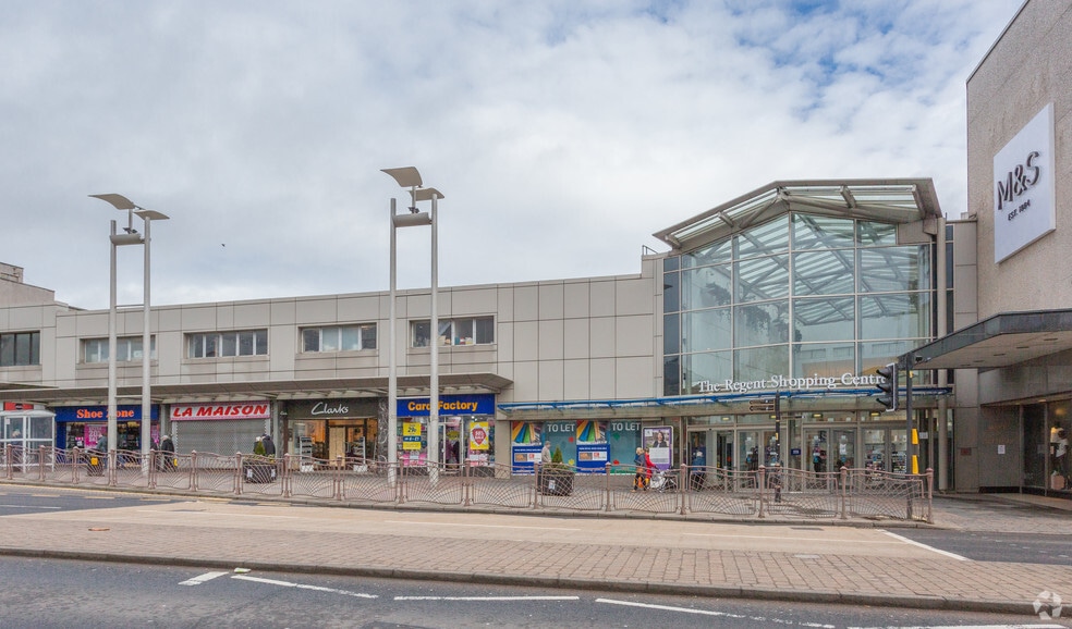 Regent Way, Hamilton to rent - Building Photo - Image 3 of 6