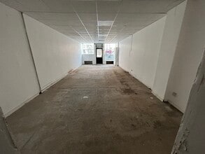 56 Bell St, Glasgow to rent Interior Photo- Image 2 of 2