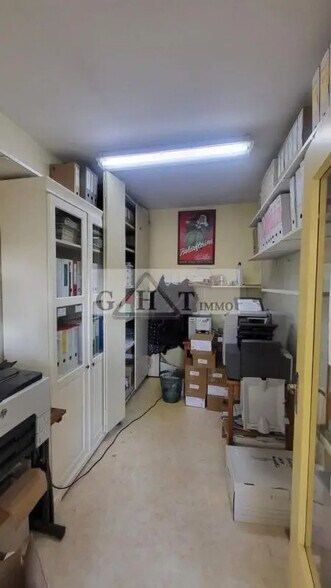 Industrial in Maisons-Alfort to rent - Interior Photo - Image 3 of 6