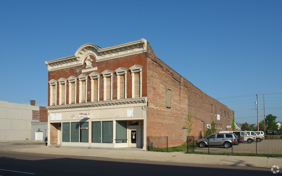 1311 SW Adams St, Peoria, IL for sale - Primary Photo - Image 1 of 1