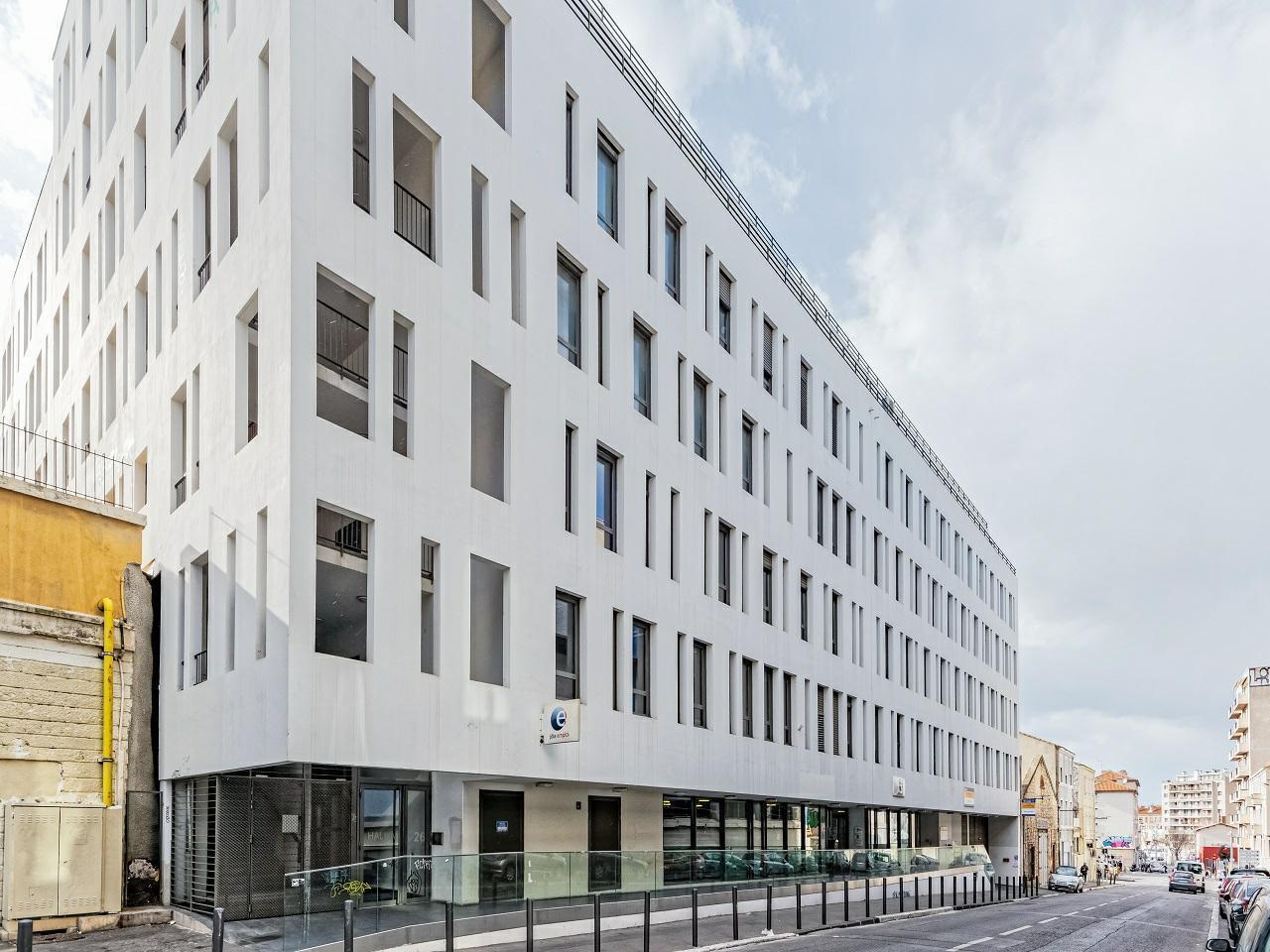 Office in Marseille to rent Building Photo- Image 1 of 16