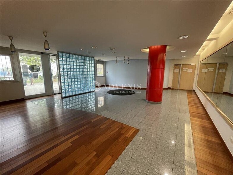 Office in Aulnay-sous-Bois to rent - Interior Photo - Image 2 of 8