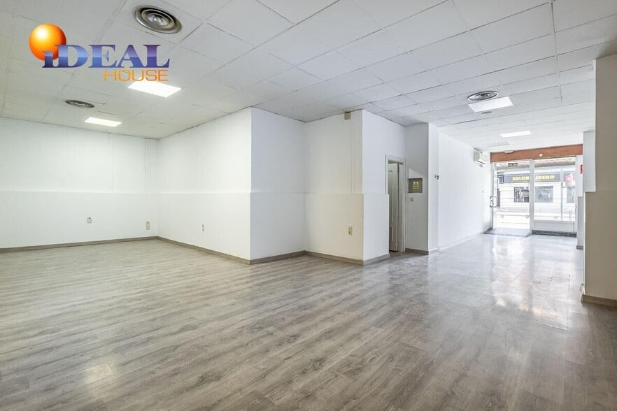 Retail in Maracena for sale - Interior Photo - Image 2 of 10