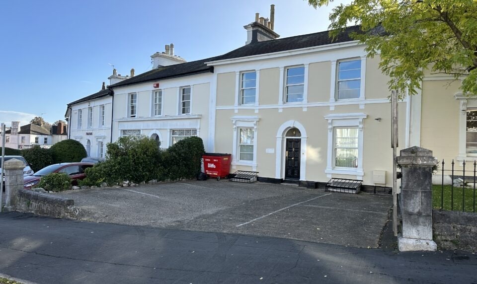 6 St Pauls Rd, Newton Abbot to rent - Building Photo - Image 2 of 2