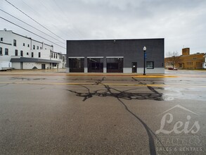 39 S Center St, Versailles, OH for rent Building Photo- Image 1 of 18