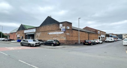 54 Higher Ardwick, Manchester to rent Building Photo- Image 1 of 4