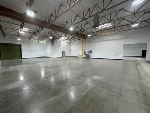 240 N Sunway Dr, Gilbert, AZ to rent Interior Photo- Image 2 of 7