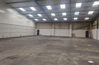 Colton Rd, Rugeley to rent Interior Photo- Image 2 of 3
