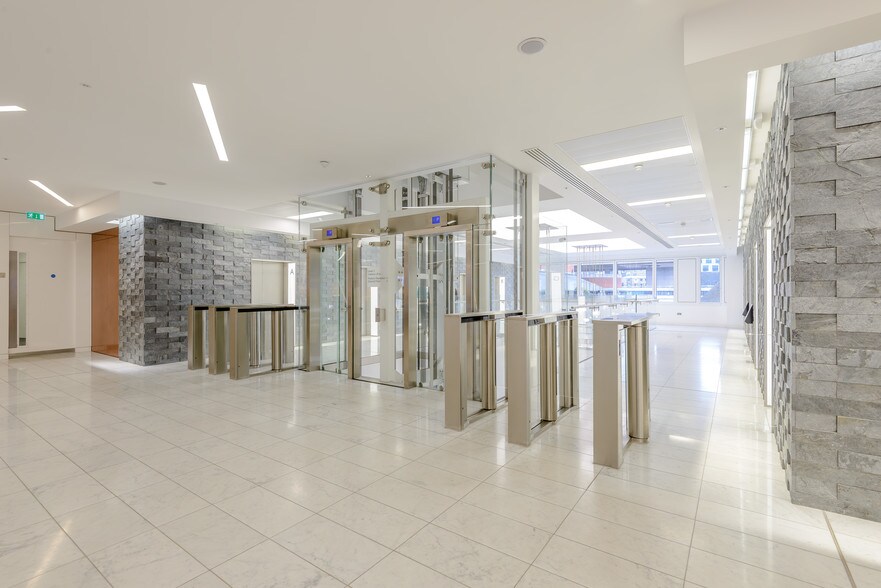 125 London Wall, London for sale - Lobby - Image 1 of 1