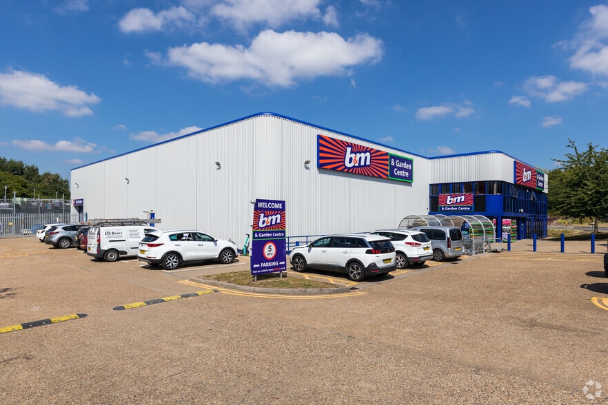 Hazelmere, Basildon for sale - Building Photo - Image 1 of 1