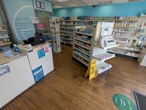 5 St Teilo St, Pontarddulais to rent Interior Photo- Image 1 of 4