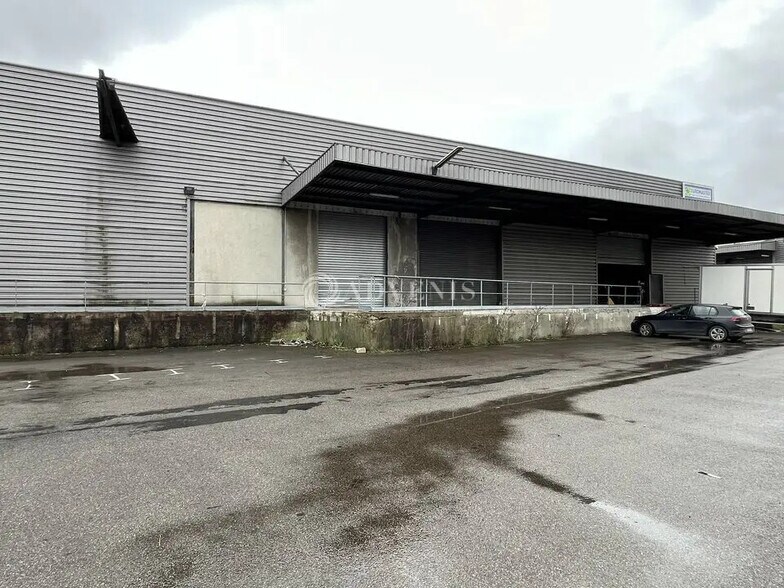 Industrial in Le Blanc-Mesnil to rent - Building Photo - Image 3 of 11