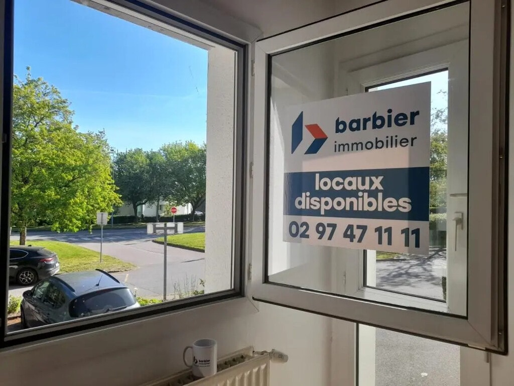 Location Bureaux 80 m² - Photo 1