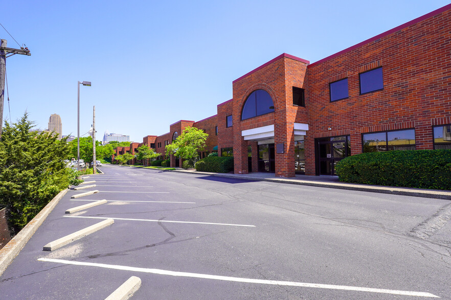 334-360 Gest St, Cincinnati, OH for sale - Building Photo - Image 1 of 1