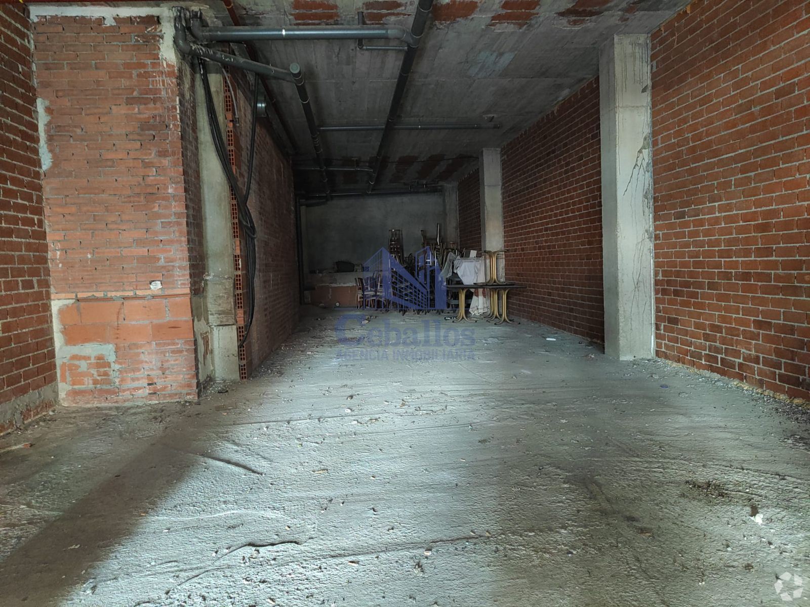 Retail in Guadalajara, Guadalajara to rent Interior Photo- Image 1 of 2