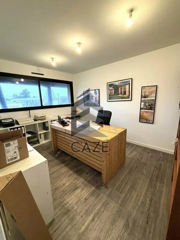 Vente Bureaux 218 m² - Photo 1