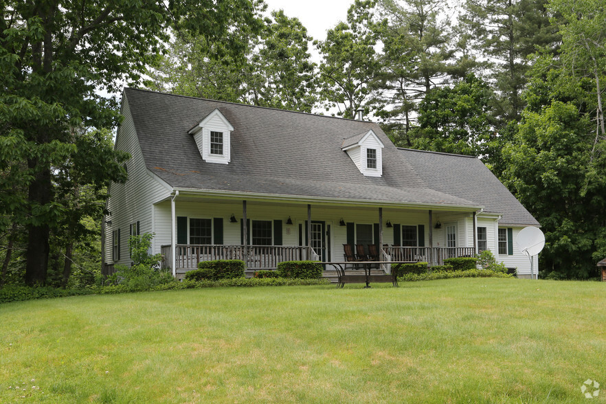 10 Main St, Newfields, NH for sale - Building Photo - Image 1 of 1