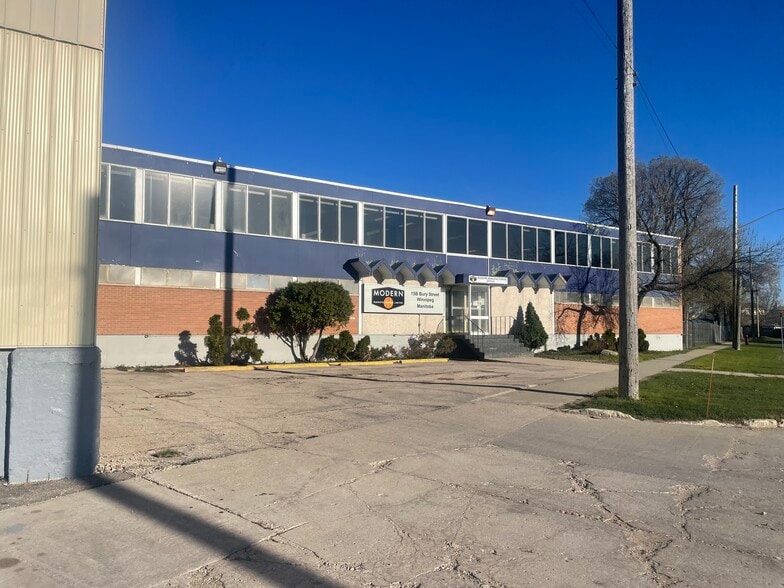 15 Bury St, Winnipeg, MB to rent - Building Photo - Image 1 of 1