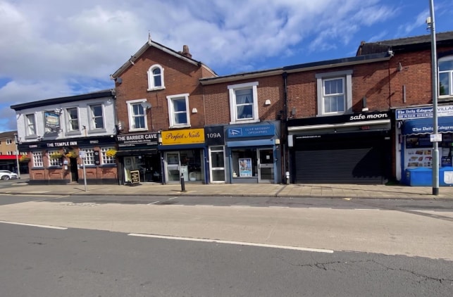 More details for 113 Northenden Rd, Sale - Retail to Rent