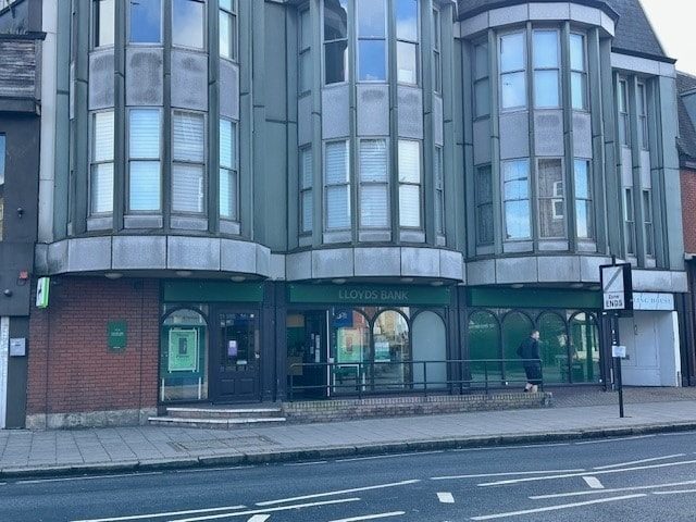 21-25 Station Ln, Hornchurch to rent Building Photo- Image 1 of 1