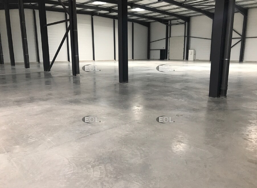Light Industrial in Signes to rent Interior Photo- Image 1 of 3